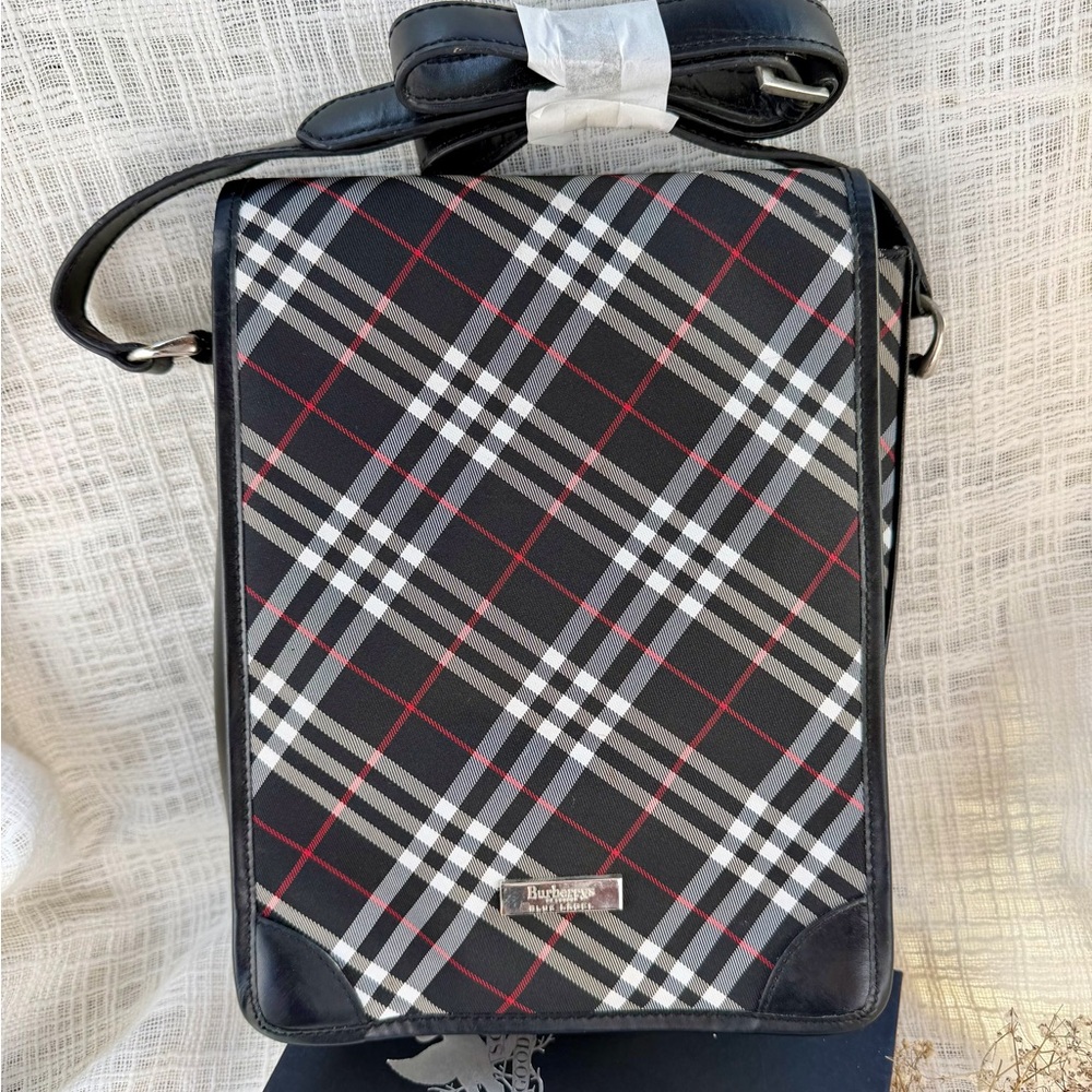 Authentic Burberry Blue Label Black Nova Check Crossbody Bag unisex - Picture 3 of 17